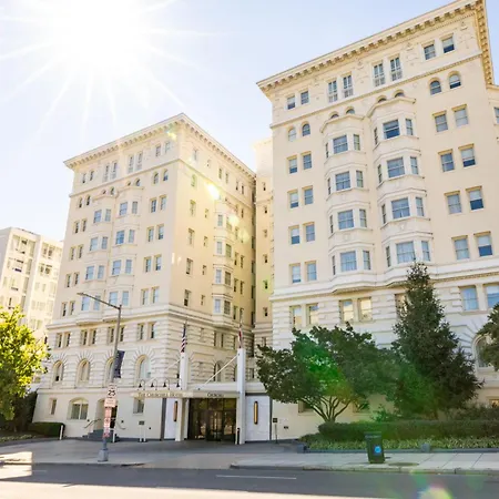 The Churchill Hotel Near Embassy Row-3