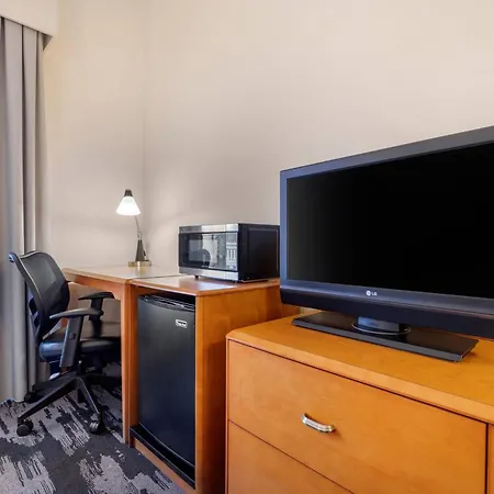 Fairfield Inn & Suites By Marriott Rockford-2