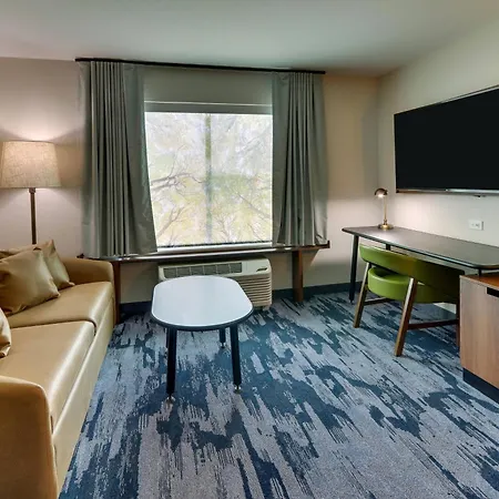 Fairfield Inn & Suites Warsaw-2