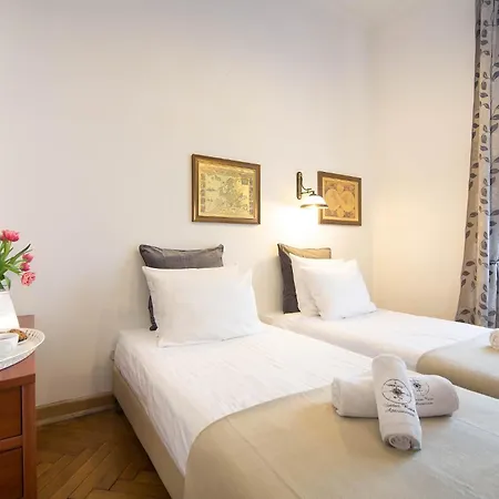 Ventus Rosa Self Service Apartments-2