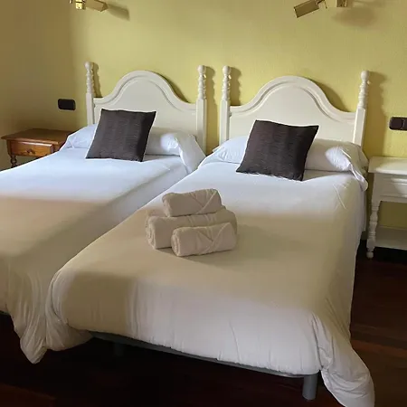 Hostal Esmeralda-2