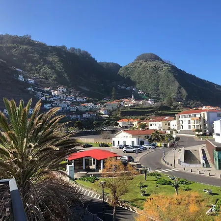 Perola Views Inn By Homie-3