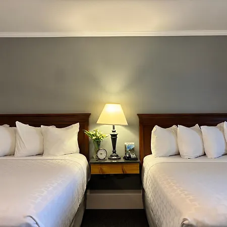 Sherwood Motel-2