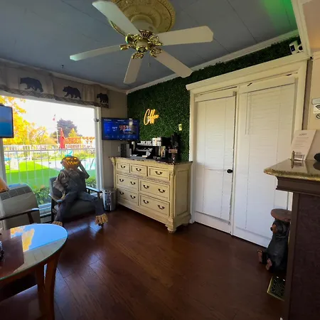 American Boutique Inn - Lakeview-3