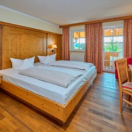 Hotel Happinger Hof-3