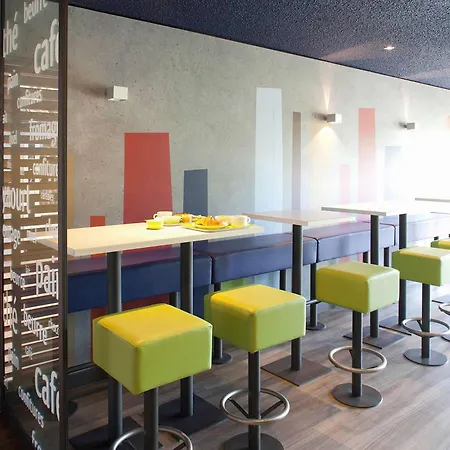 Ibis Budget Tarbes-3