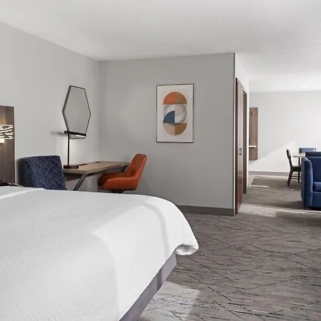 Holiday Inn Express & Suites Midwest City By Ihg-2
