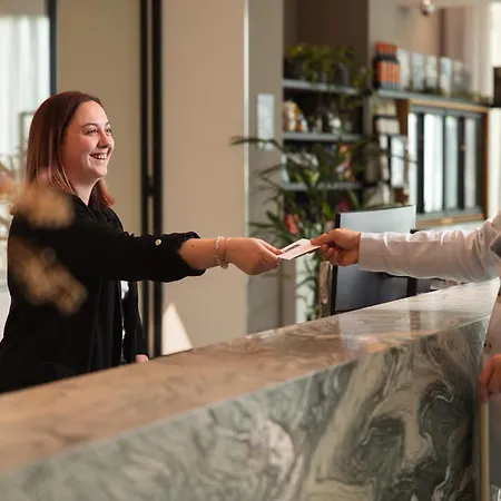 PREMIER SUITES PLUS Rotterdam-3