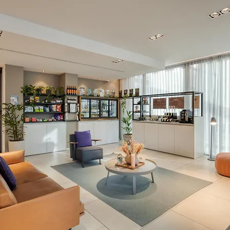 PREMIER SUITES PLUS Rotterdam-2
