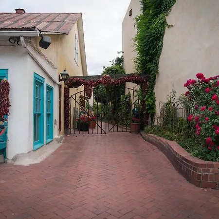 Holiday Inn Express & Suites Albuquerque Historic Old Town By Ihg-2