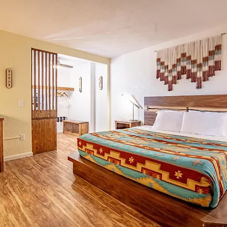 The Classic Desert Aire Hotel-2