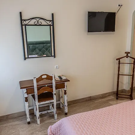 Hotel Las Rosas-2