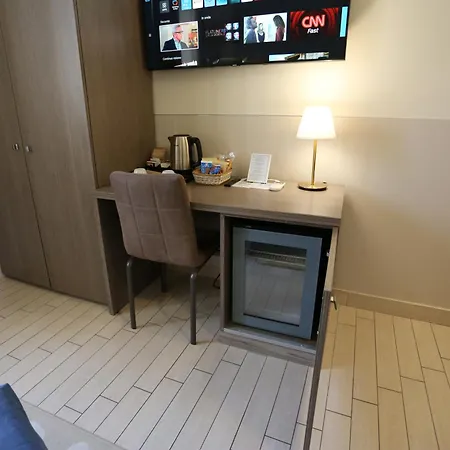 Suite 39 B&B-3