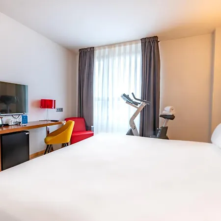 Hotel Zentral Ave-2