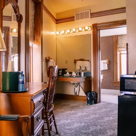 Historic Bullock Hotel-2