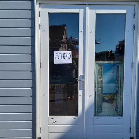 Room By The Sea-2