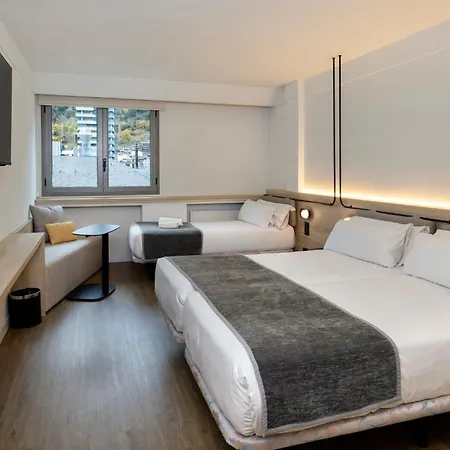 Tulip Inn Andorra Delfos-3