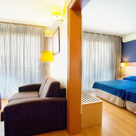 Hotel President-2