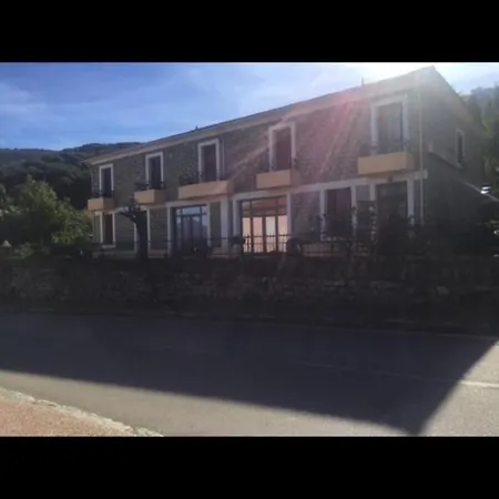 Hotel Les Calanques-3