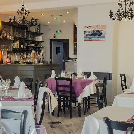 Logis Hôtel Les Chardons Bleus RESTAURANT LE BISTROT DE LA MER-3