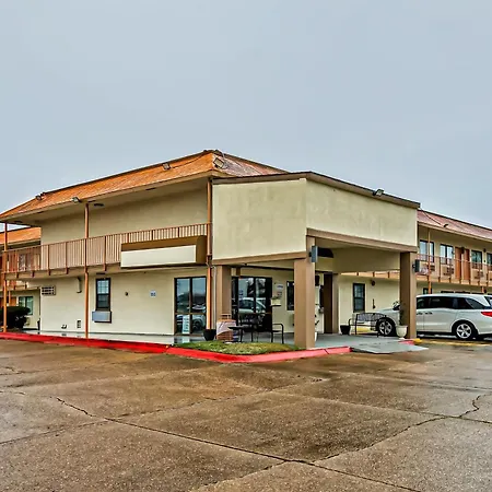 Oyo Hotel Lake Charles Hwy 10-3