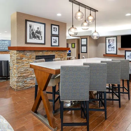 Hampton Inn Mitchell-2