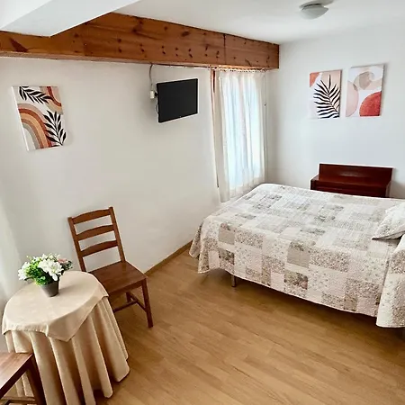 Hostal L'Estació-3