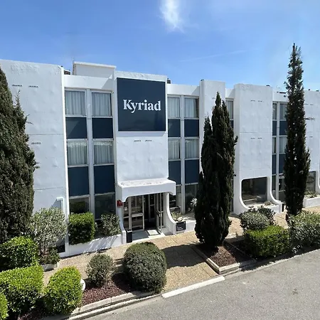 Kyriad Martigues Sud-2
