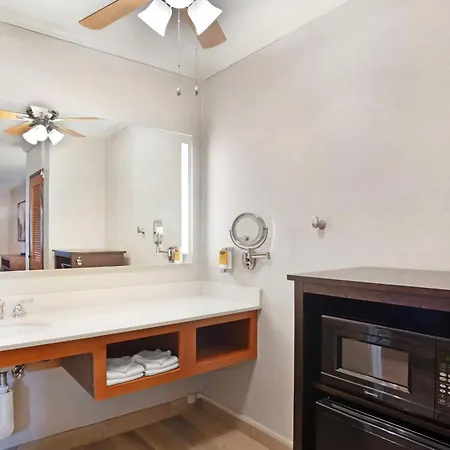 Best Western Plus Black Oak-3