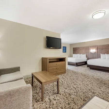 Best Western Plus Grand Manor Inn-3
