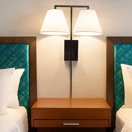 Hampton Inn At Tin Lizzie Gaming Resort-2