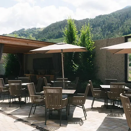 Weingut&Genusshotel Spitalerhof Superior-2