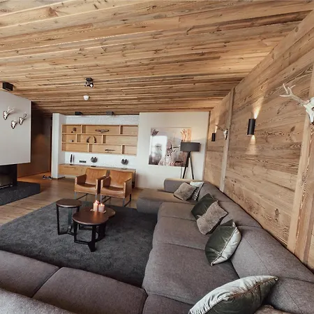 AlpenParks Hotel&Apartment Arlberg Warth mit Pool-3