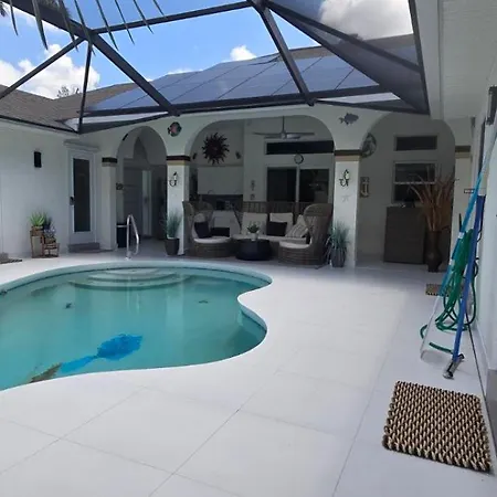 2 Private Cabanas With A Private Pool And Outdoor Kitchen-2