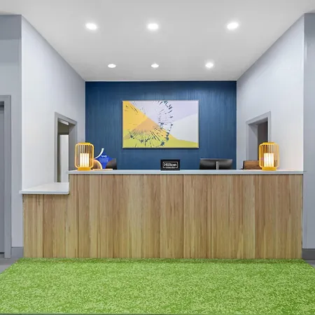 Spark By Hilton Homewood Birmingham-3