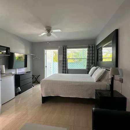 White Horse Motel-2