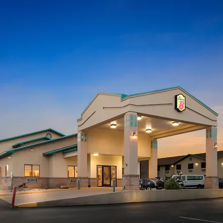 Super 8 By Wyndham Santa Rosa-3