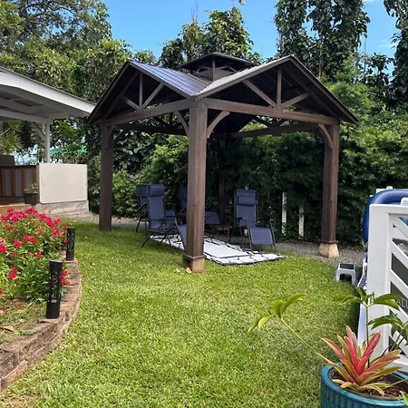 Hilo Bay Oceanfront Bed And Breakfast-3