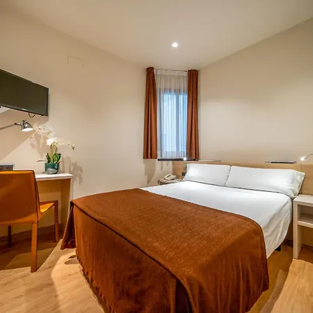Hotel Glories-2