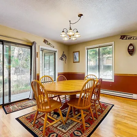 Aspen Village Golf Course Condo - Snowshoes-2