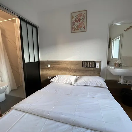 HOTEL THANIA Sète Frontignan-3
