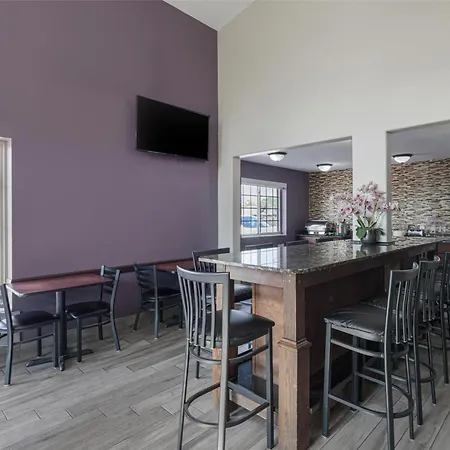 Surestay Plus Hotel By Best Western Kearney-2