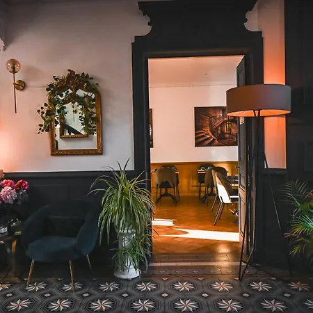 Hotel Des Dauphins-3