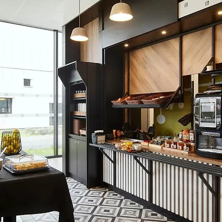 B&B Hotel Cergy Saint Christophe-2