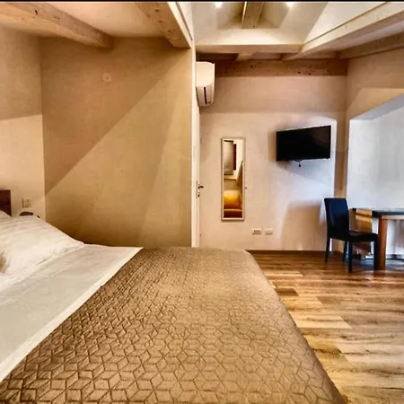 Apartments Val-2