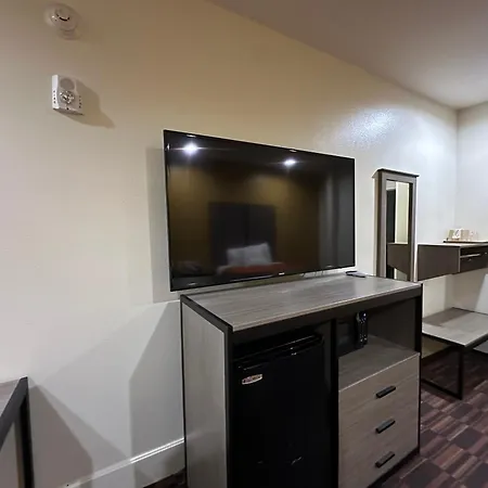 Scottish Inn And Suites-2