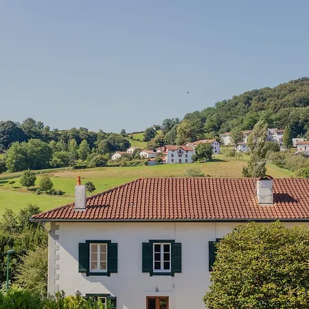 Maison Gamboia, 5 chambres d'hôtes de charme et résidence d'artistes, au calme, vaste jardin fruitier-3