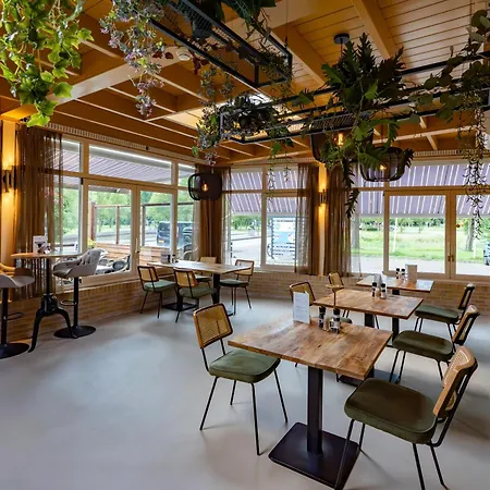 Hotel&Restaurant van Saaze-3