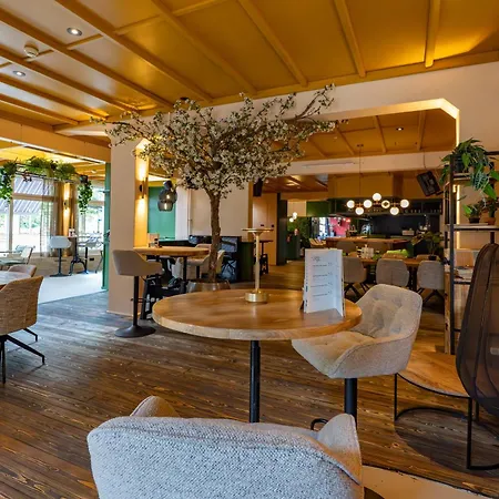 Hotel&Restaurant van Saaze-2