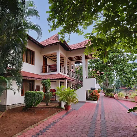 Sterling Lake Palace Alleppey-3